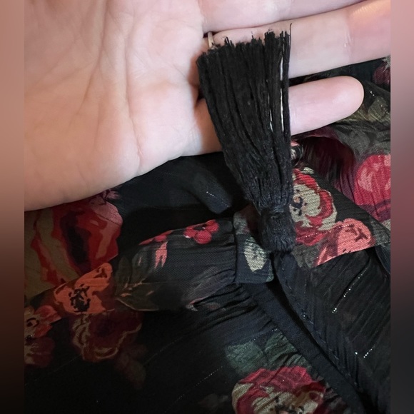 Floral top - Picture 3 of 3